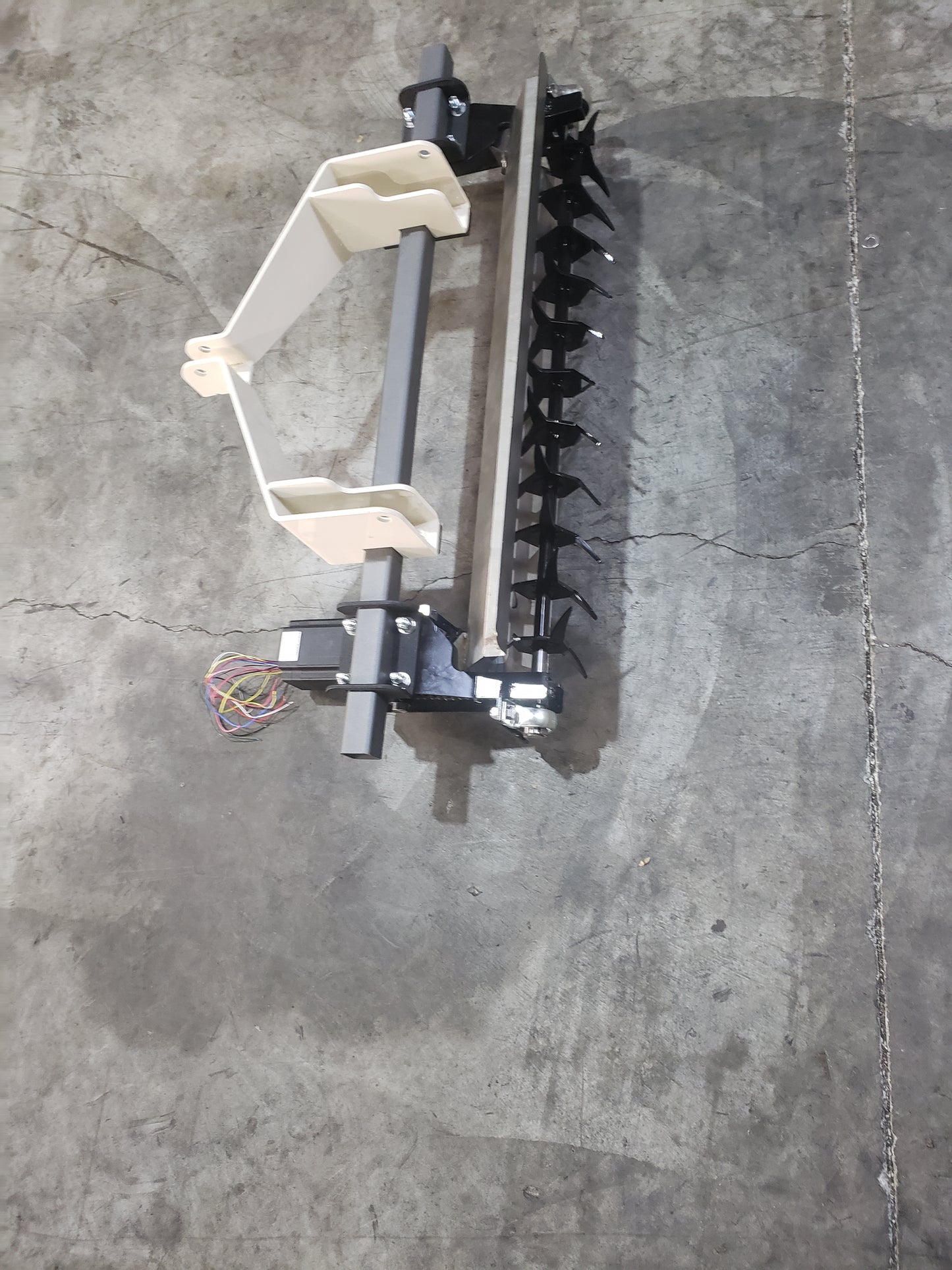 A Frame mounted 30" bed top Tilther Assembly